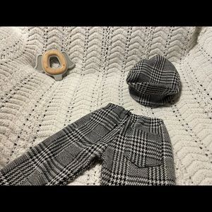 2 piece picture prop set